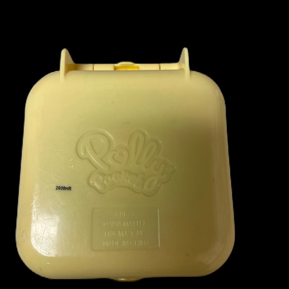 Polly Pocket Hidden Hideouts Unicorn Horse
Utopia Doll Toy GDK78 Yellow - Picture 3 of 3